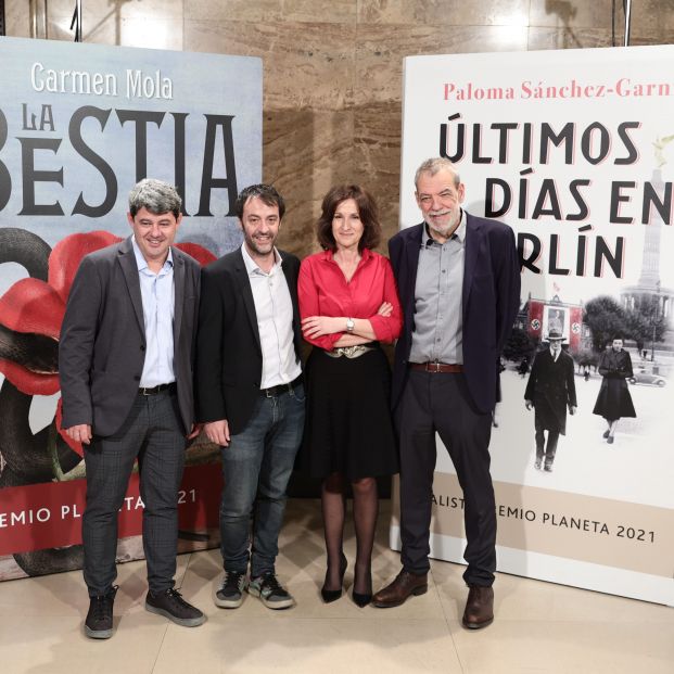 Los 3 ganadores del Planeta detrás de Carmen Mola desvelan cómo hicieron su libro 'La Bestia'