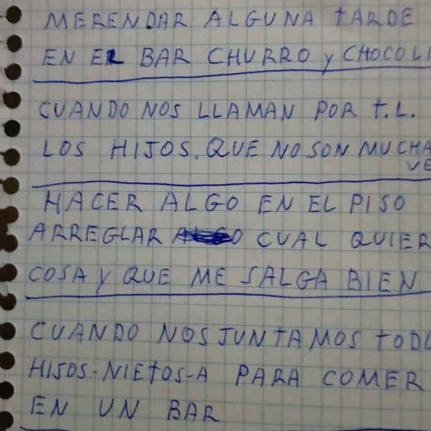 abuelo escribe lista cosas que hacen feliz resultado emociona redes 1 621x621