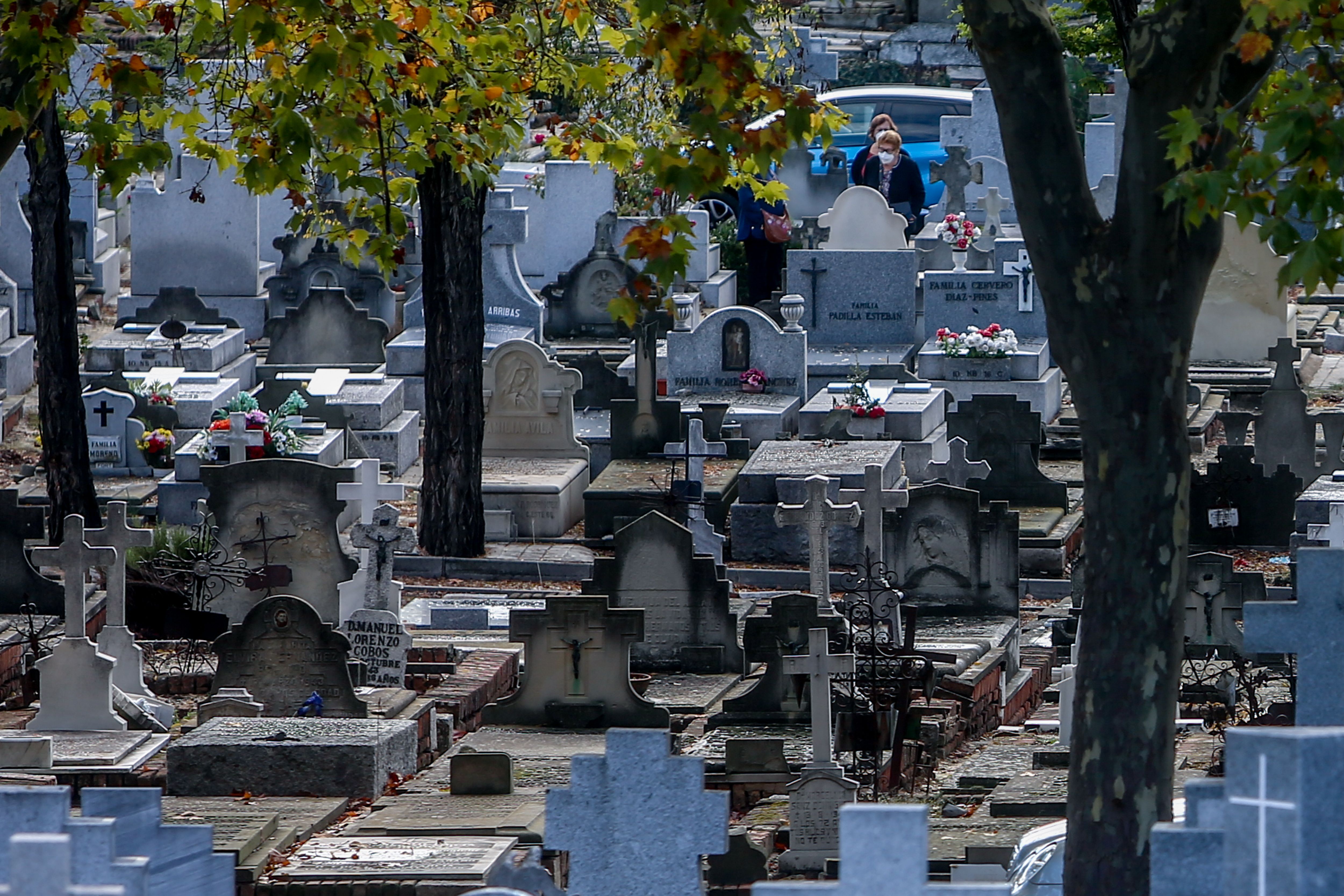 Las muertes se dispararon en España un 18% en el año de la pandemia