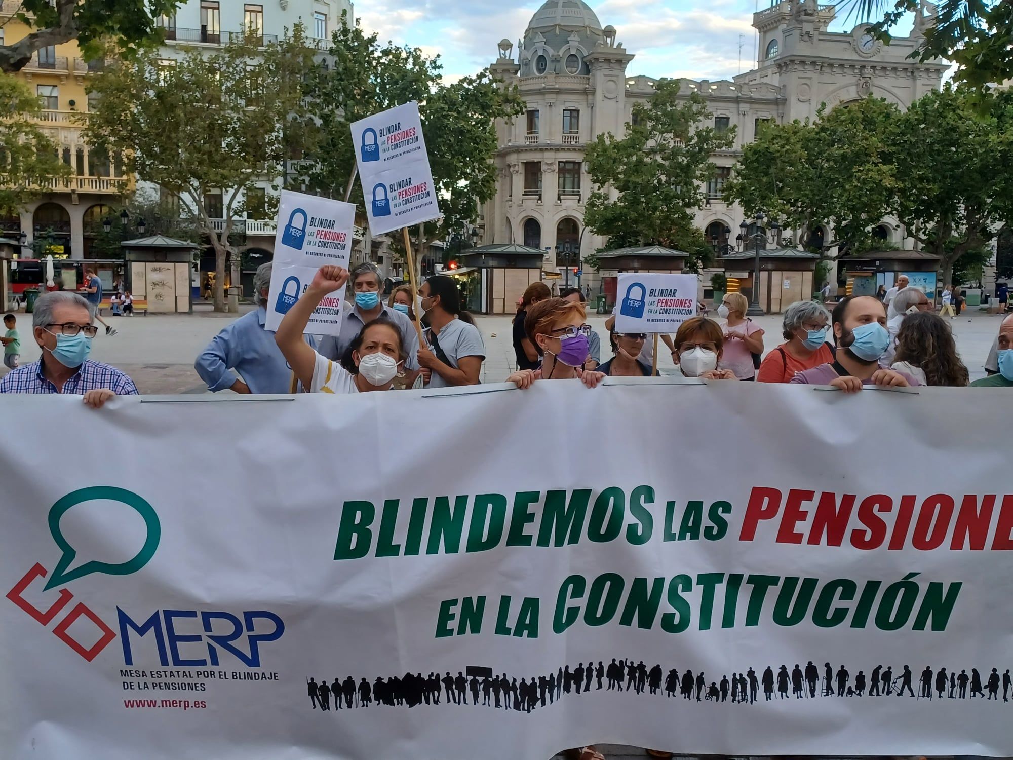 Clamor para blindar las pensiones: 150 personalidades y 400 organizaciones firman un manifiesto