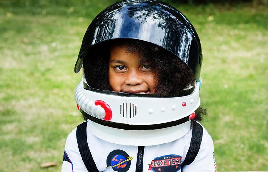 Niña astronauta. Foto Fundación CaixaForum