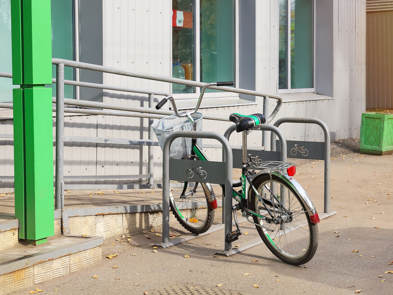 Cómo hacer un aparcamiento para bicis con neumáticos