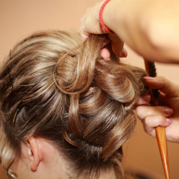 Peinados y maquillaje para invitadas de boda 2019