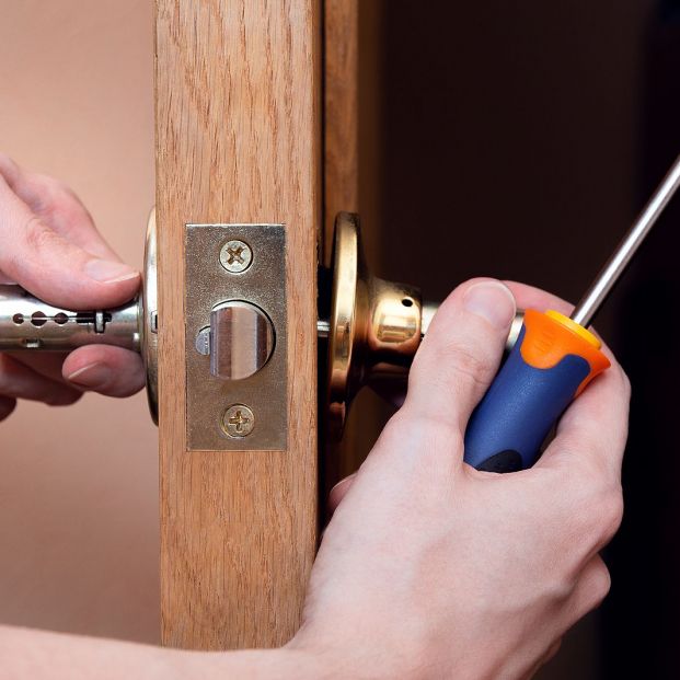 ¿Tu puerta cierra mal? Es posible que tengas que cambiar el pomo Foto: bigstock ¿Tu puerta cierra mal? Es posible que tengas que cambiar el pomo Foto: bigstock