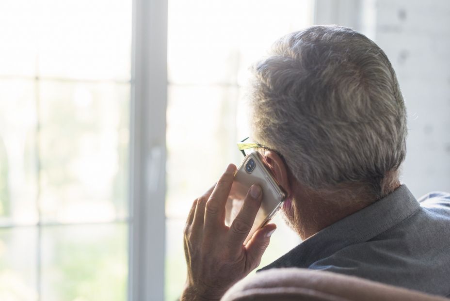 'BaldPhone', la aplicación que facilita el uso de cualquier teléfono a los mayores. Foto: Europa Press