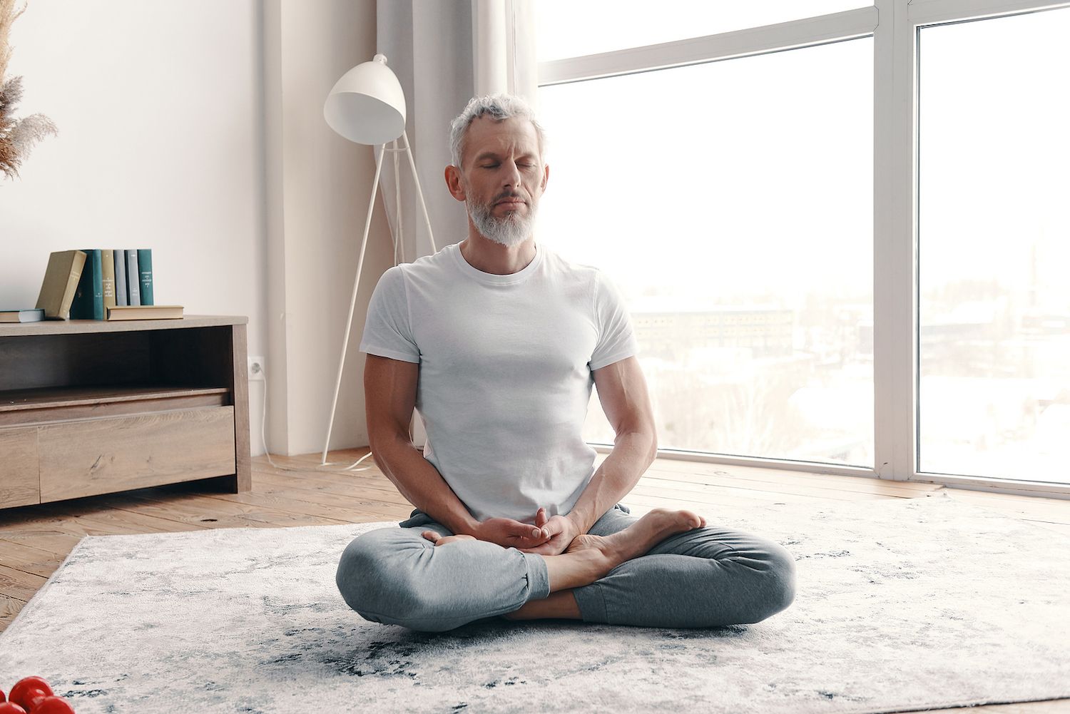 3 técnicas de yoga para calmar tu dolor de cabeza