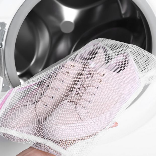 Lavar los zapatos en la lavadora