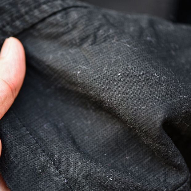 Cómo quitar los pelos de la ropa en la lavadora