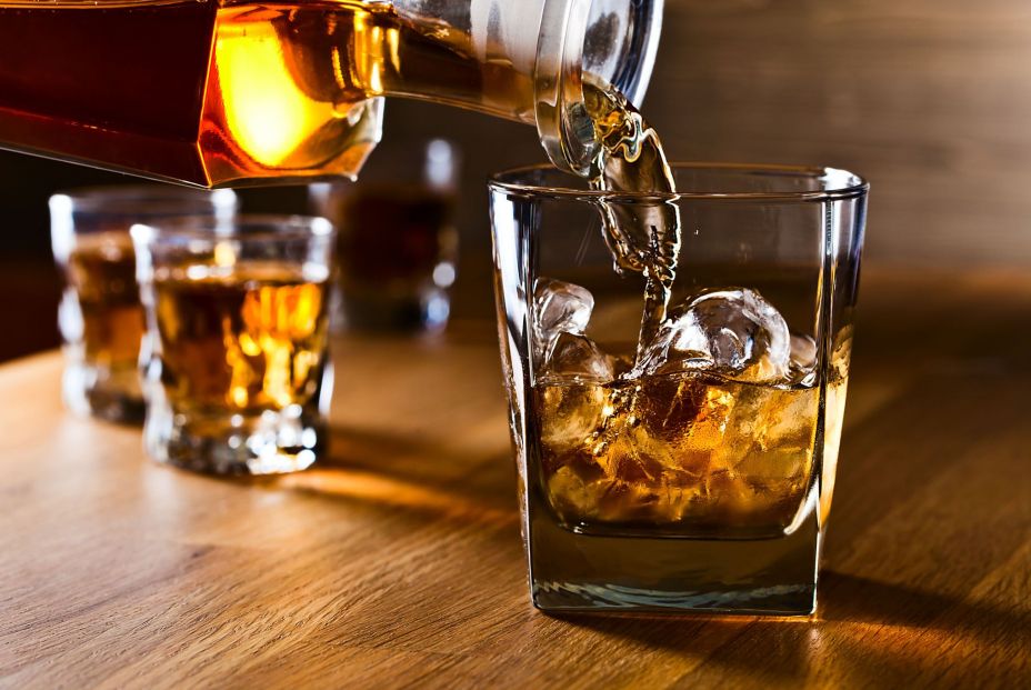Médicos internistas avisan: "El alcohol, incluso a bajas dosis, eleva el riesgo cardiovascular"