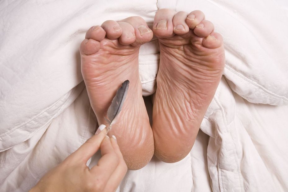¿Por qué tenemos tantas cosquillas en los pies? ¿Por qué tenemos tantas cosquillas en los pies?