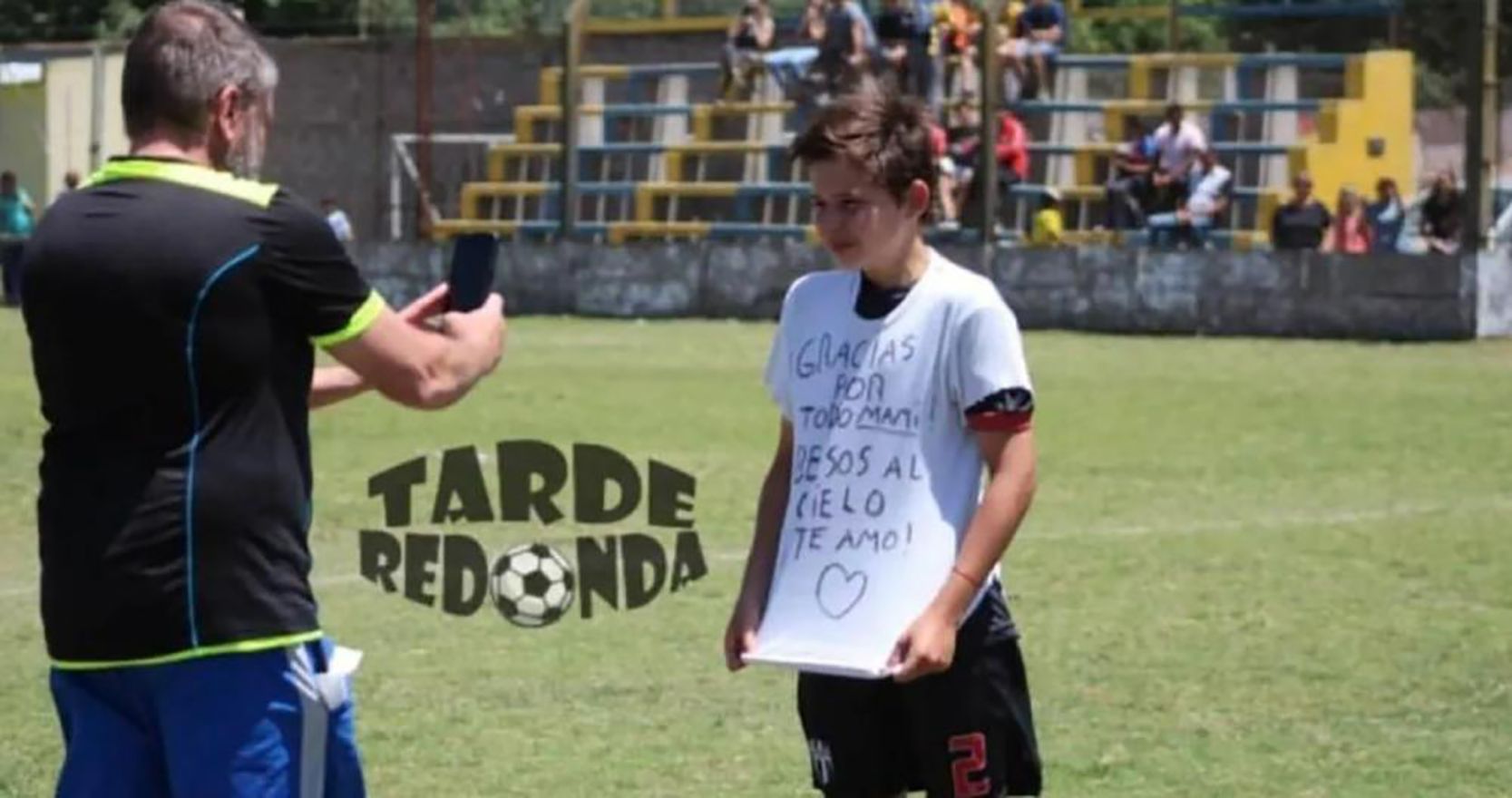 Un niño de 11 años emociona a todos al dedicar un gol a su madre recién fallecida