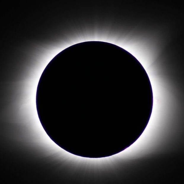 Cómo y dónde ver el eclipse solar del 4 de diciembre, el último del año