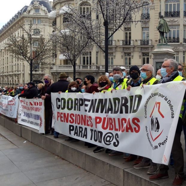 Pensionistas protestan contra la reforma de las pensiones: "Nos sentimos engañados y abandonados"