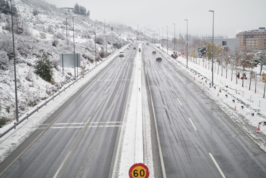 carretera nevada pamplona. Foto: Eduardo Sanz / Europa Press