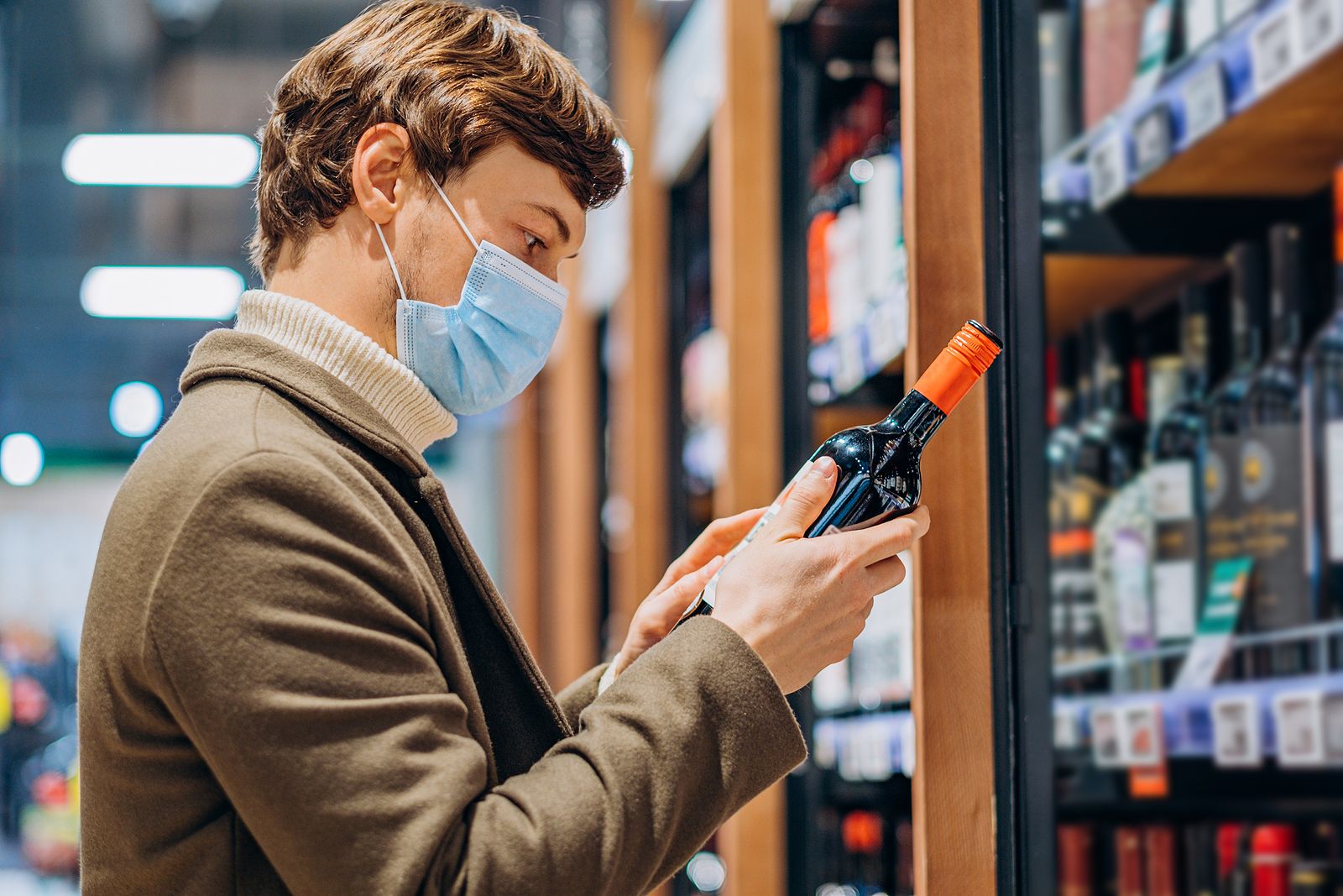 Este es el mejor vino de España, según la OCU: los supermercados donde encontrarlo por 15 euros