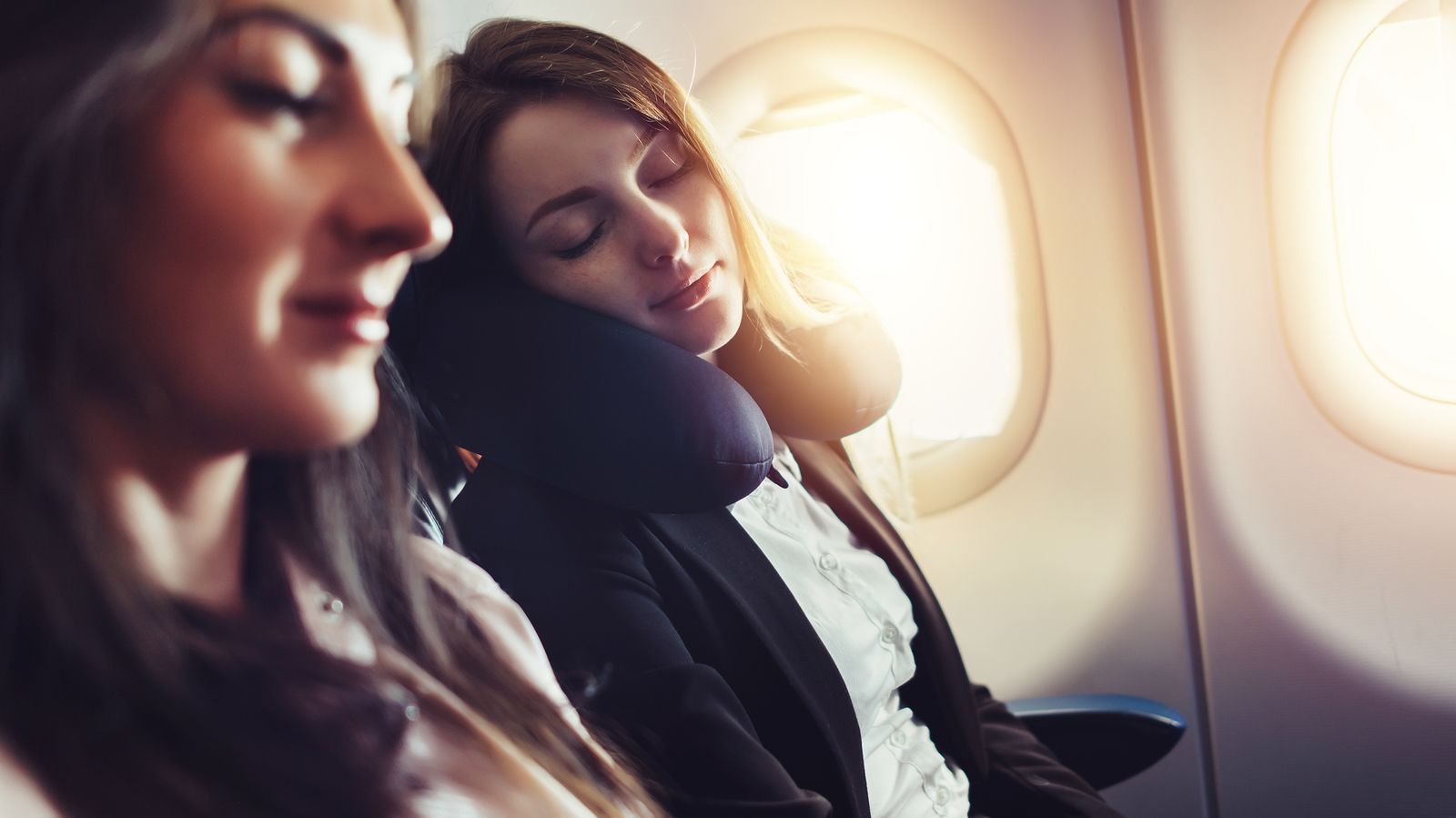 Consejos para dormir en el avión