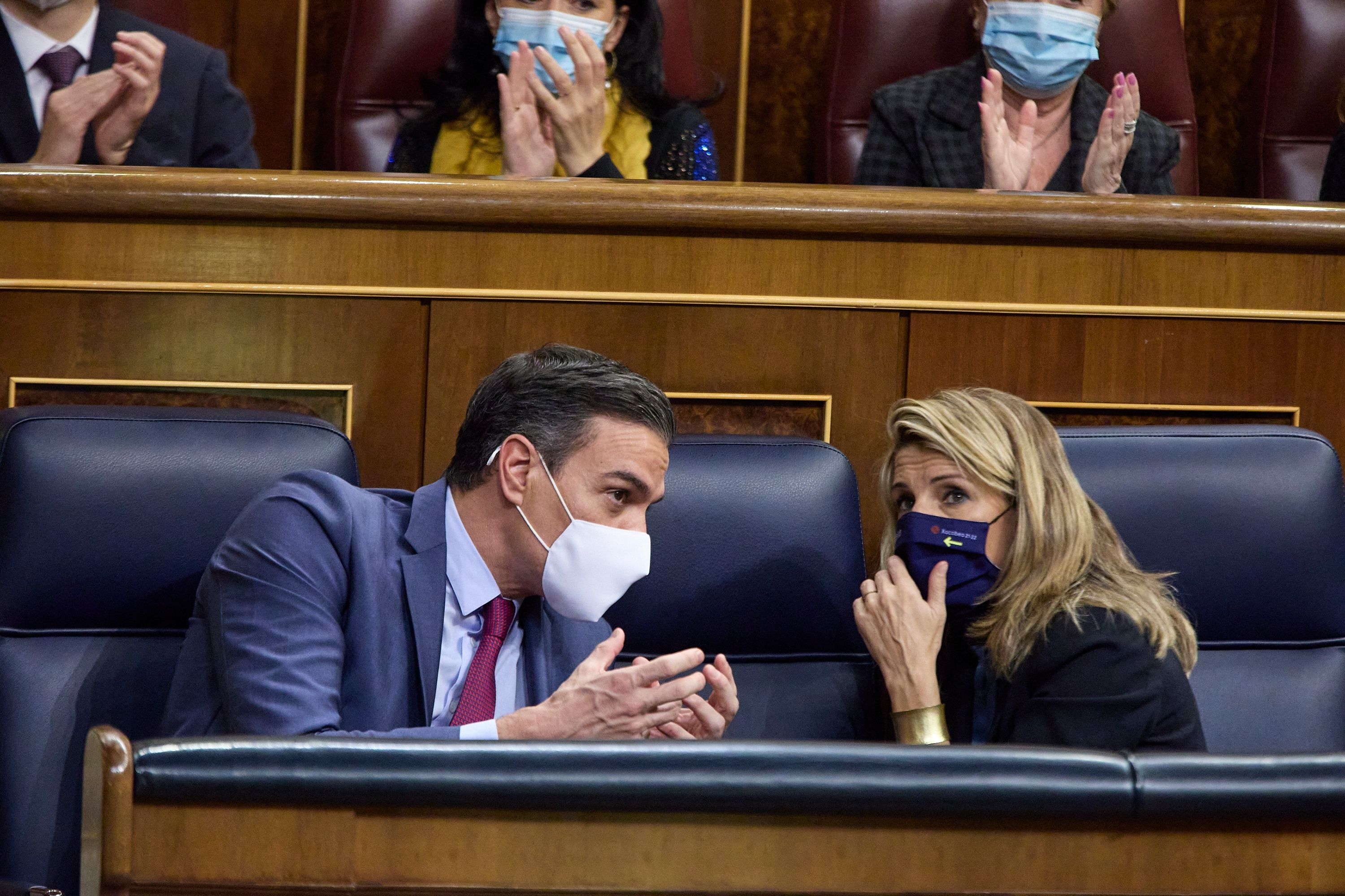 Barómetro CIS: el PSOE ganaría las elecciones con más de siete puntos de ventaja sobre el PP Barómetro CIS: el PSOE ganaría las elecciones con más de siete puntos de ventaja sobre el PP