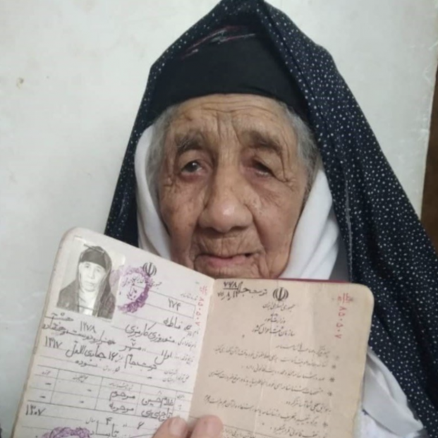 La mujer más longeva del mundo tiene 122 años y vive en Irán. Foto: Twitter