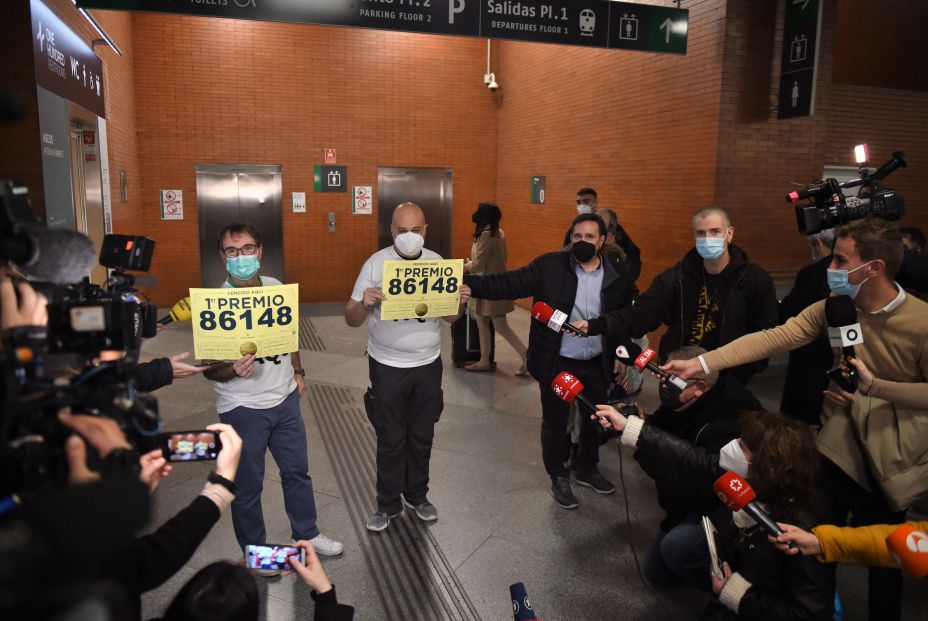 El Gordo de la Lotería de Navidad 2021 viaja en el AVE de Atocha (Madrid) y a Las Palmas