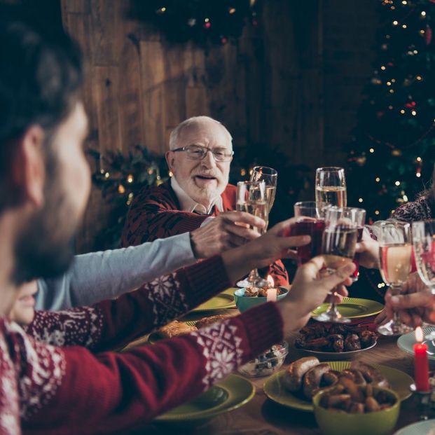 familia navidad cena