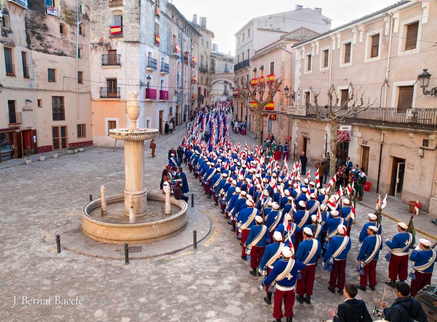 Celebraciones en la plaza del pueblo (J. Bernat Bacete:Ayuntamiento de Bocairent)