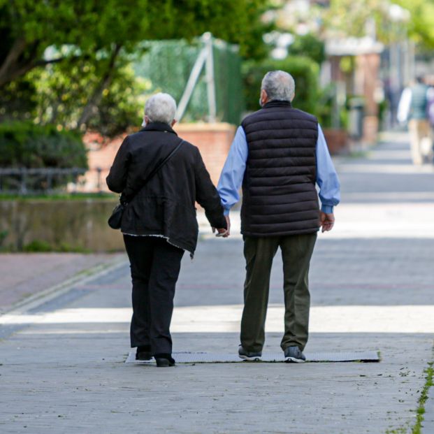 Casada, 70 años y con 398 euros/mes de pensión: perfil del pensionista no contributivo de jubilación