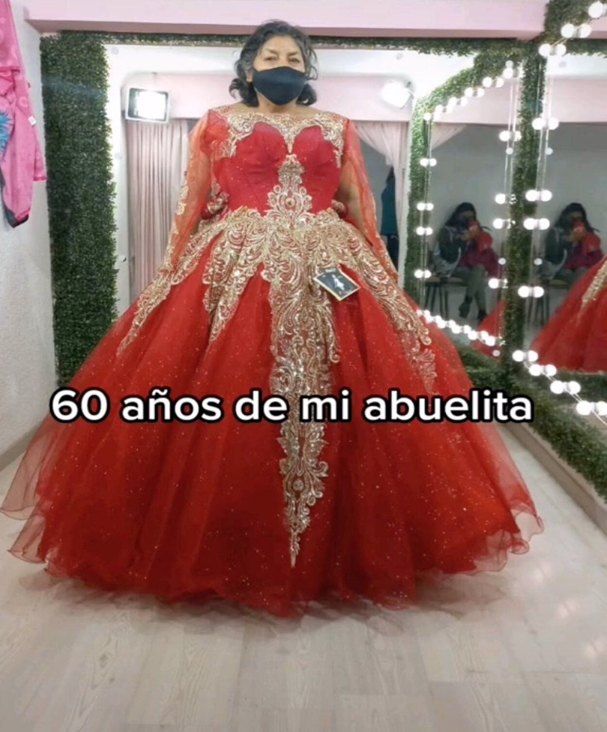 VÍDEO: Organizan a su abuela fiesta de 'quinceañera' que nunca tuvo