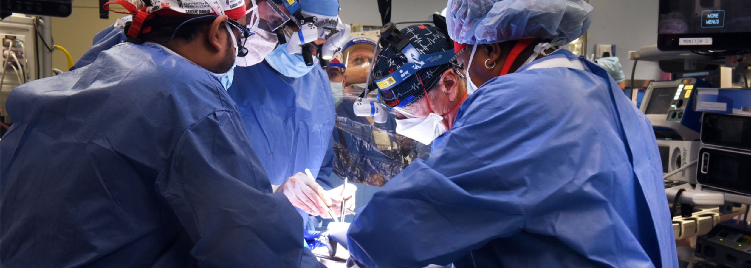 Realizado el primer trasplante de corazón de cerdo a un humano: “Era morir o hacerlo"