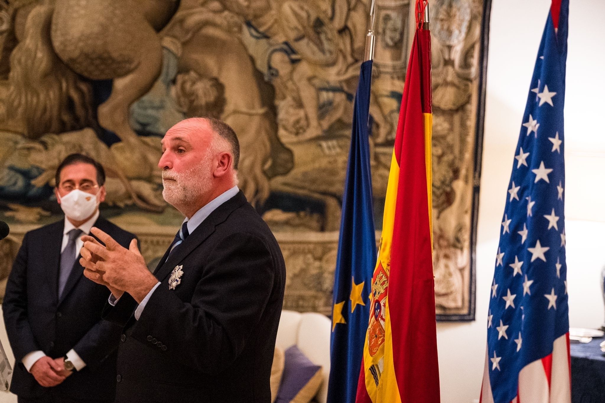 El chef José Andrés recibe la Orden del Mérito Civil "por su labor en momentos de crisis". Foto: Europa Press