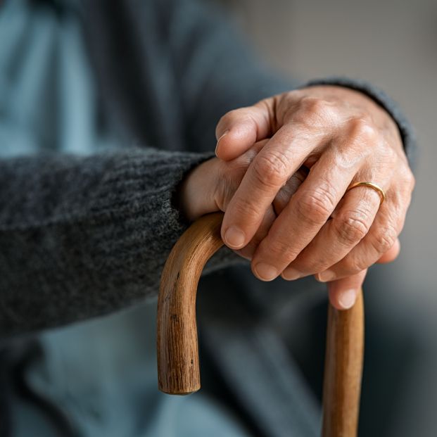Fuenlabrada pone la inteligencia artificial al cuidado domiciliario de las personas mayores. Foto: Bigstock