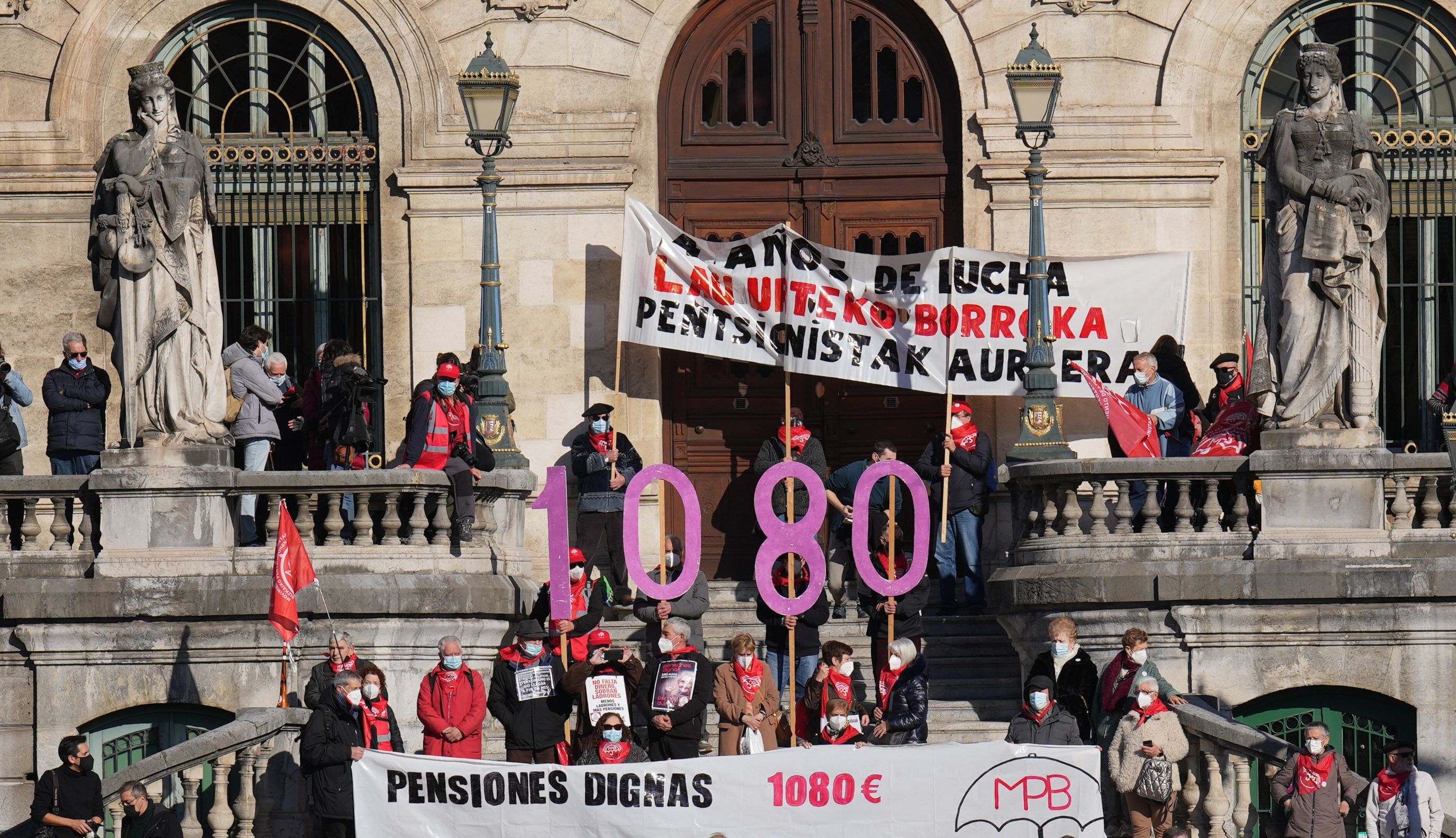 La inflación asfixia a los pensionistas: las pagas suben un 2,5% frente a precios un 6,5% más caros