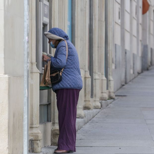 Valencia quiere "bancos amigables" con las personas mayores