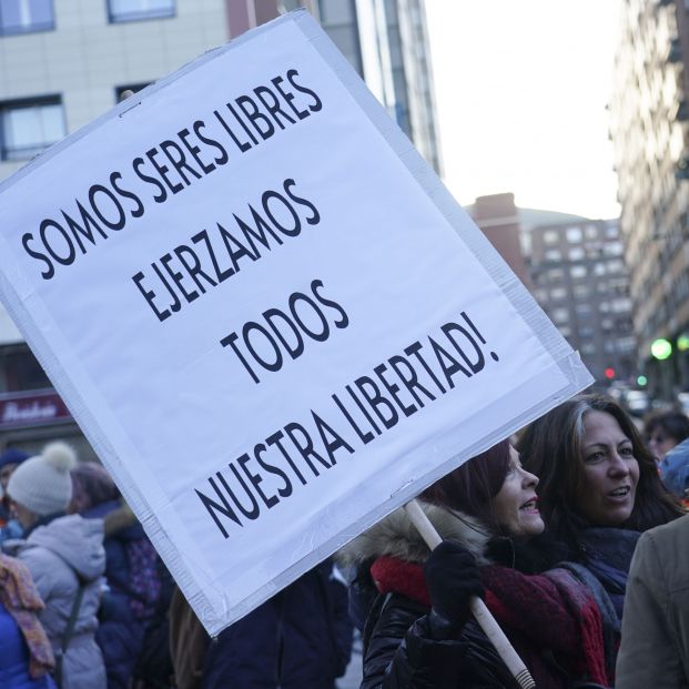 EuropaPress 4212739 varios manifestantes recorren calles casco historico bilbao exigiendo