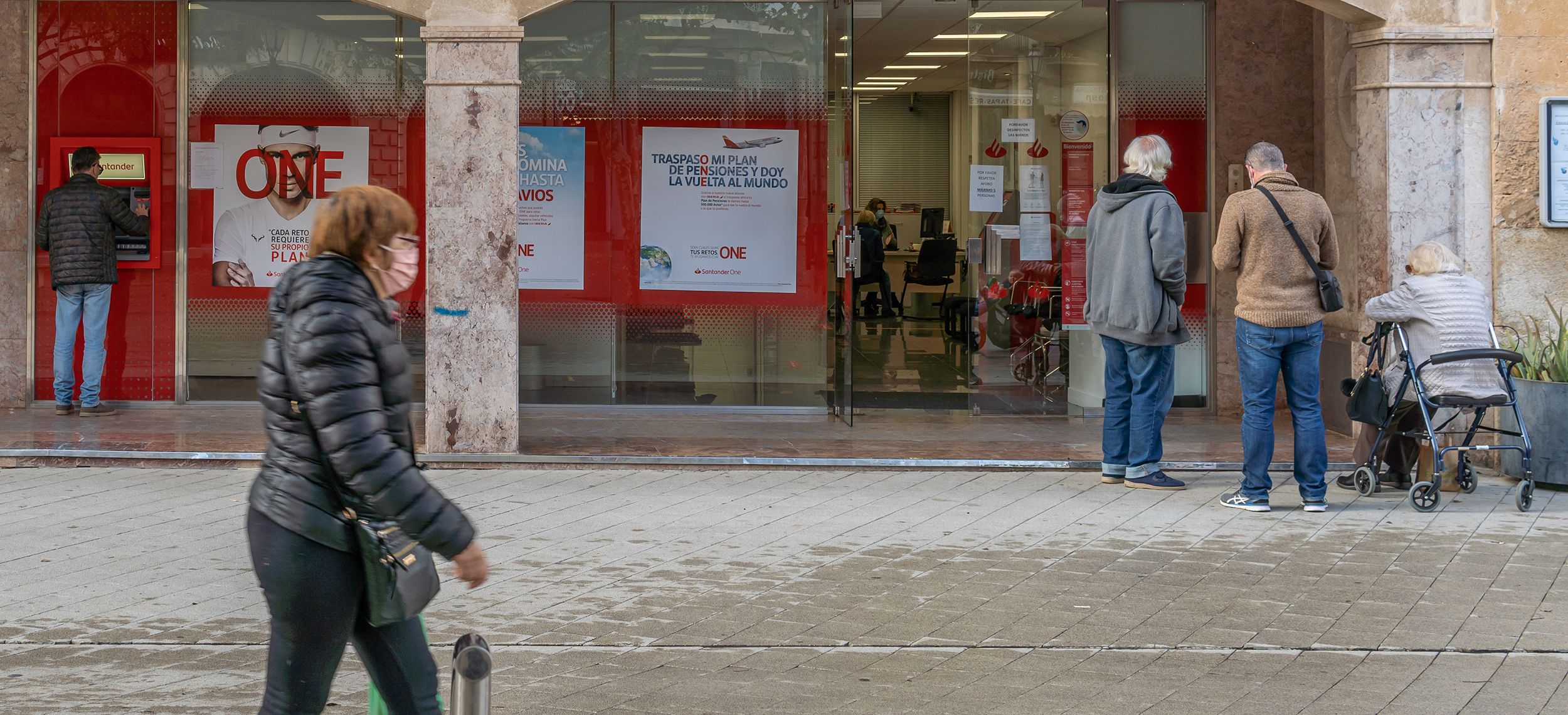 Por una banca amigable con las personas mayores