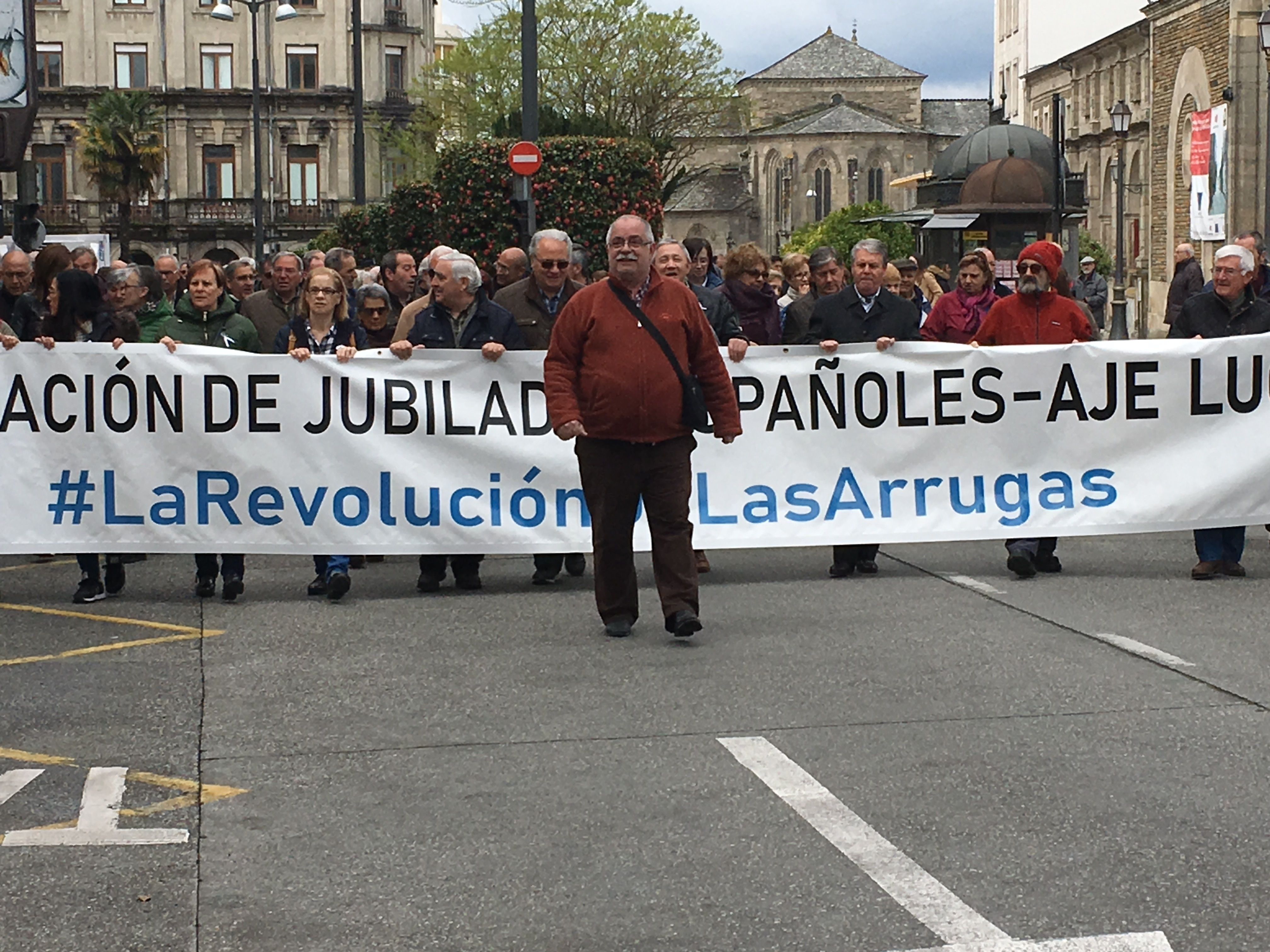 Jubilados de Lugo promueven "un boicot" contra los bancos por su trato a los mayores