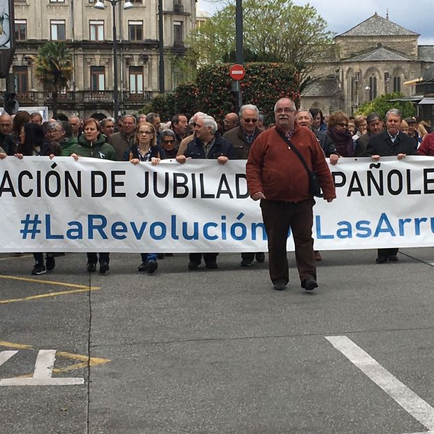 Jubilados de Lugo promueven "un boicot" contra los bancos por su trato a los mayores