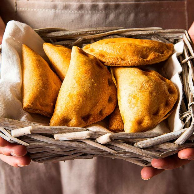 Prueba estas empanadas de patata de Yecla. Foto: Bigstock