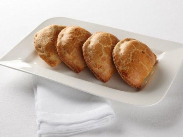 Prueba estas empanadas de patata de Yecla, y nunca volverás a hacerlas como antes. Foto: Turismo de Yecla