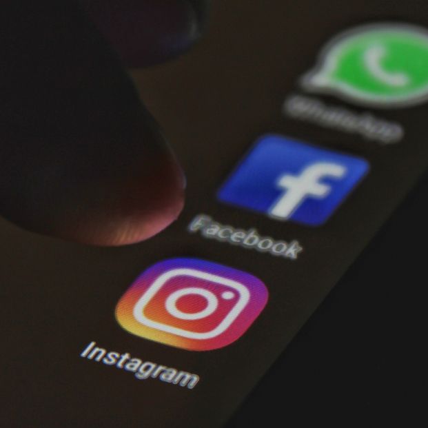 Instagram, Facebook y Whatsapp Instagram, Facebook y Whatsapp