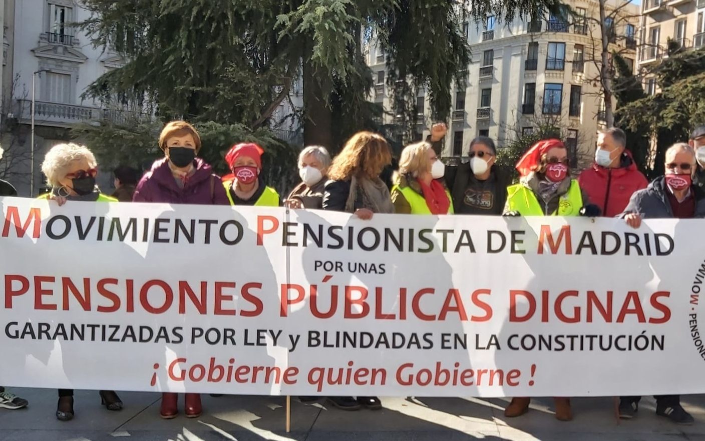 Los pensionistas salen a la calle otro  'lunes al sol': exigen IPC real y subir las pagas mínimas