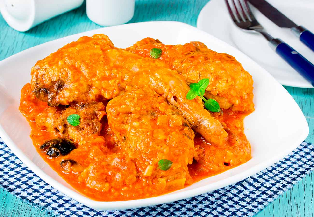 Receta de guiso de conejo con tomate Foto: Bigstock