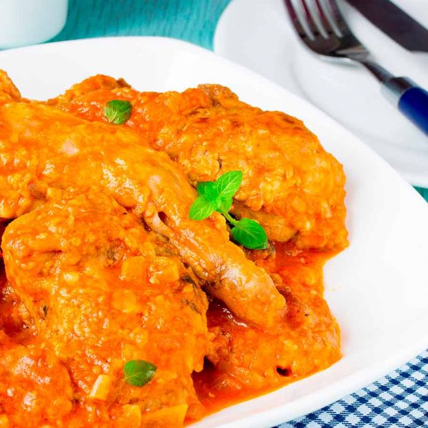 Receta de guiso de conejo con tomate. Foto: bigstock