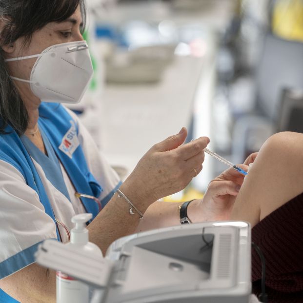 Investigadores españoles crean un test rápido que señala si es necesaria una dosis adicional o no. Foto: europa Press Investigadores españoles crean un test rápido que señala si es necesaria una dosis adicional o no. Foto: europa Press