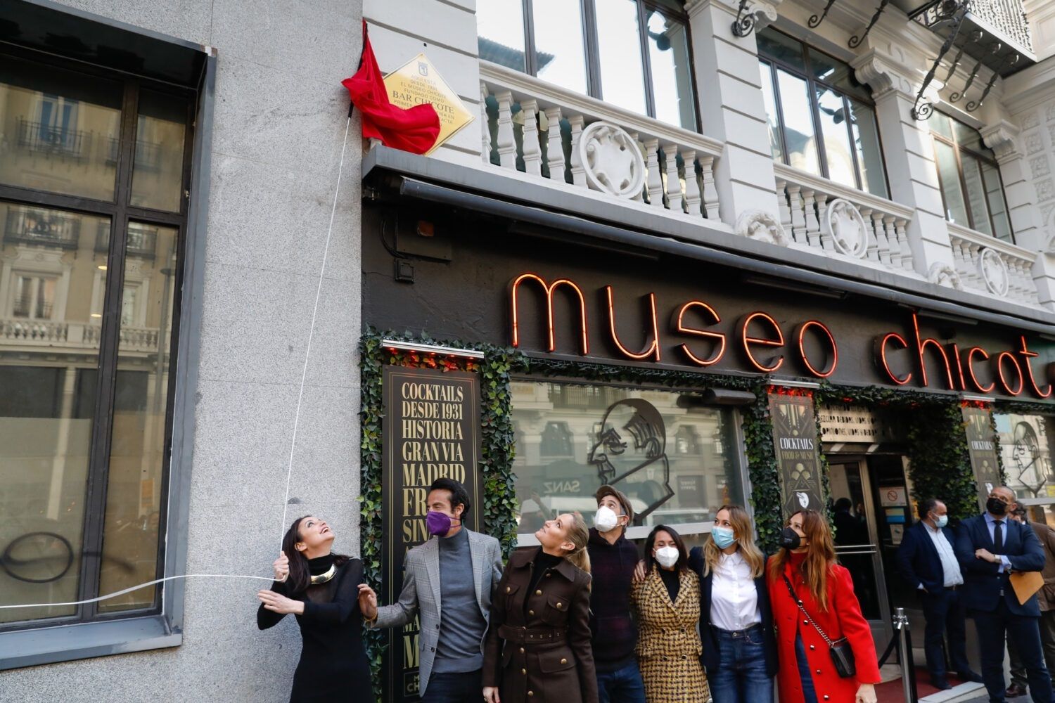 EuropaPress 4243059 museo chicote luce ya placa 90 anos gran via