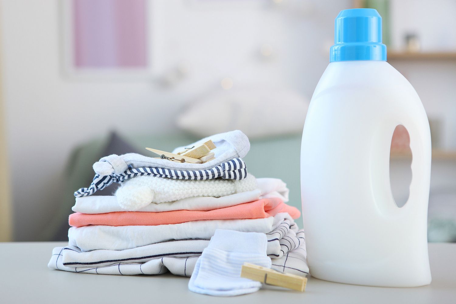 Cómo gastar menos agua, jabón y suavizante al lavar la ropa