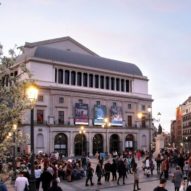 fachada teatro real plaza opera