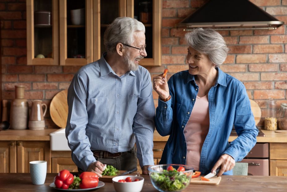 Cambiar a una dieta más saludable aumenta la esperanza de vida de forma "sustancial" en mayores. Foto: Bigstock