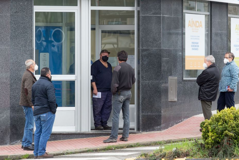 La PMP pide al PSOE una ley para la atención presencial a los mayores en los bancos