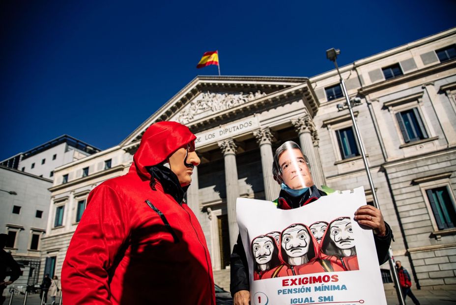 pensiones vestidos la casa de papel