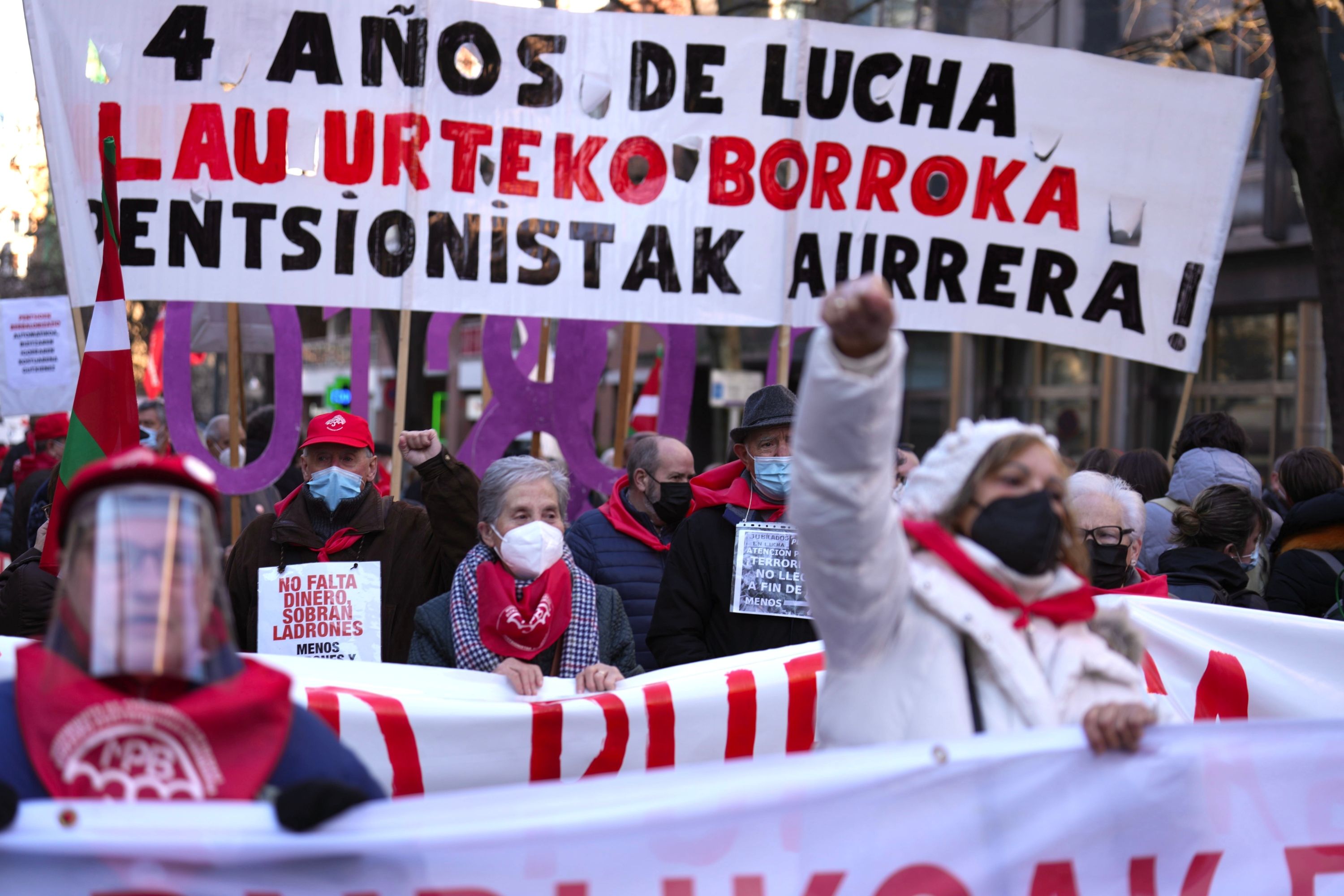 Los pensionistas marchan en toda España por unas pensiones públicas dignas y contra Escrivá